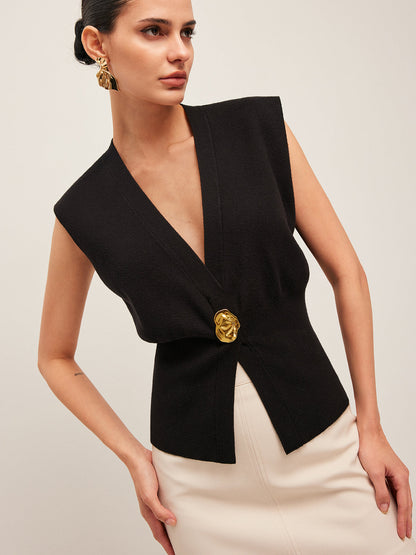 Chaleco de punto con cuello en V y detalle abotonado