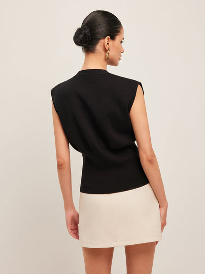 Chaleco de punto con cuello en V y detalle abotonado